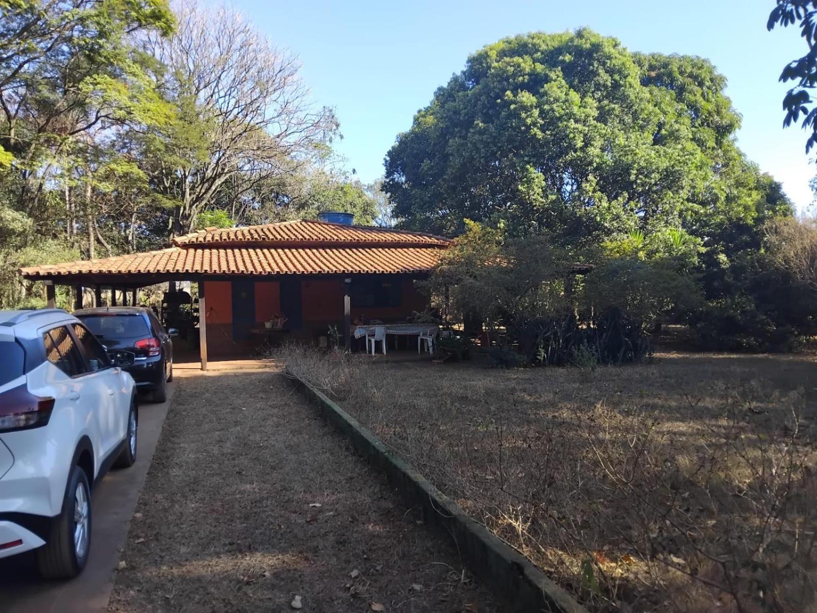 Sitio Bemtevi - Jockey Camping - Uberlandiaヴィラ エクステリア 写真